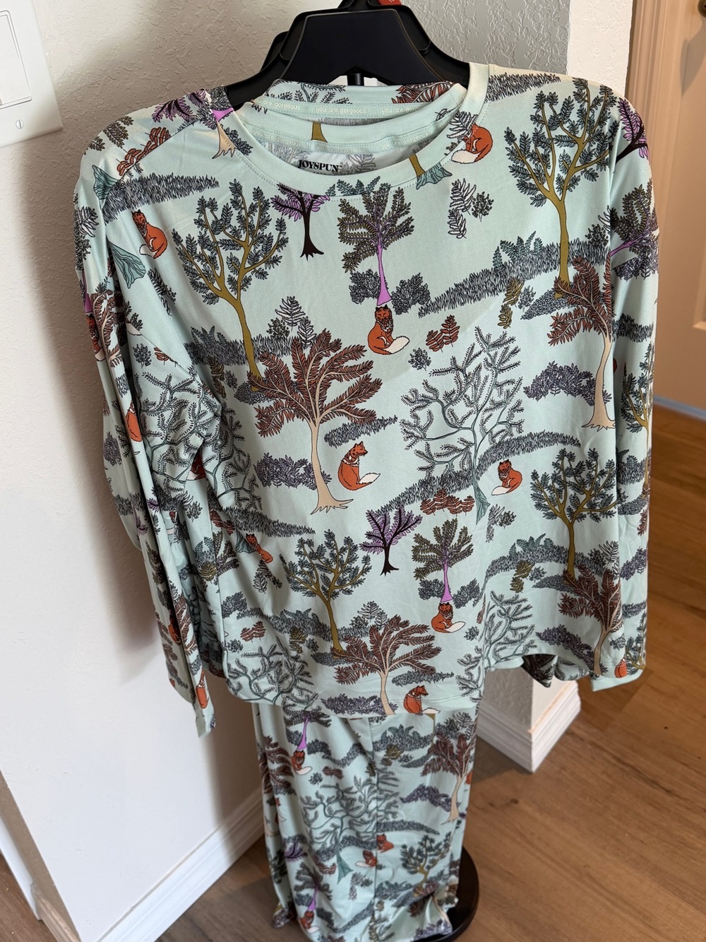 Ladies Long Sleeve Pajama Set with Fox & Tree Print - Mint